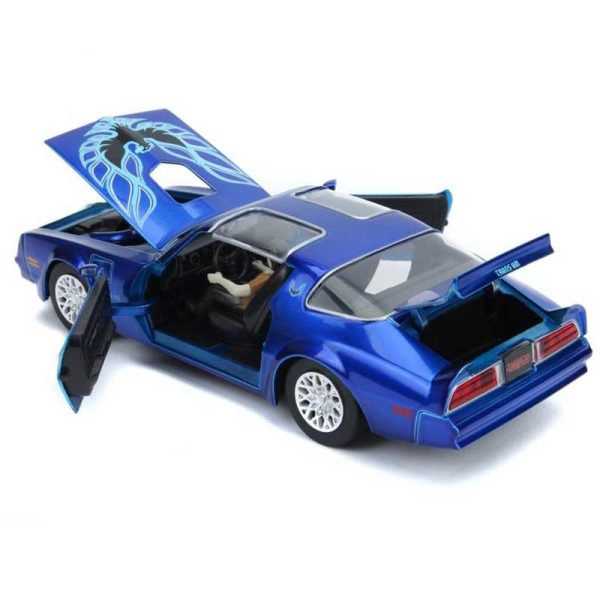 Pontiac Firebird Trans Am with IT Pennywise & Zombie Figures 1:24 Die-cast Model Car – Jada Toys