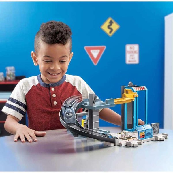 Disney Cars Rust-Eze Tune-Up Center - Πίστα με Αυτοκινητάκι Jackson Storm