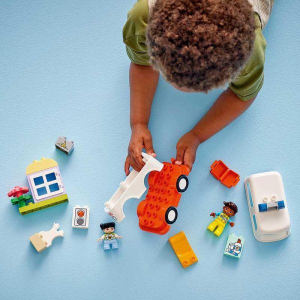 Lego Duplo 10447: Ασθενοφόρο & Οδηγός